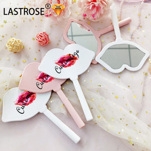 Espejo de Maquillaje al por Mayor, Estilo Beso, con Mango, Personalizable con su Logotipo, Espejo con Forma de Labios para Aplicar Cosméticos - Product Image 2