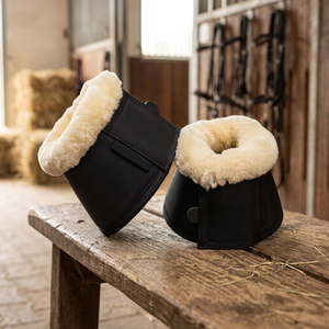 Protège-ongles de cheval Premium en cuir synthétique croco, garniture néoprène, rembourrage vison, protection antichoc pour l'extérieur - Product Image 1