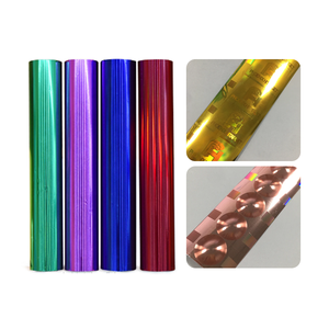 Lamina a freddo per trafilatura olografica <span class=keywords><strong>oro</strong></span> carta stampata a caldo lavabile pellicola di trasferimento di calore per imballaggi in plastica - Product Image 3