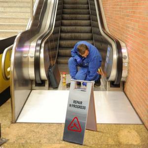 Panneau d'interdiction <span class=keywords><strong>de</strong></span> stationnement en acier inoxydable « Réparation en cours » – Signalisation <span class=keywords><strong>de</strong></span> sécurité – Offre Spéciale - Product Image 3