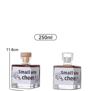 Vente en gros bouteille de whisky <span class=keywords><strong>vodka</strong></span> carrée verre à vin avec liège 250ml 500ml bouteille en verre carrée <span class=keywords><strong>vodka</strong></span> pour liqueur <span class=keywords><strong>alcool</strong></span> spiritueux - Product Image 4