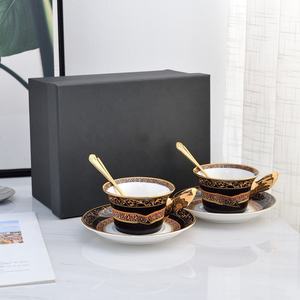 Venta al por mayor de juego de café de cerámica de lujo con asa dorada de estilo europeo occidental y juego de tazas de té de porcelana fina. - Product Image 3