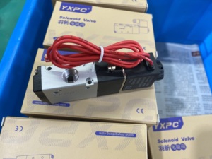 Bạc màu thiết bị đầu cuối hàng đầu dây 220VAC 3v210-08 solenoid van 1/4 inch khí nén <span class=keywords><strong>3</strong></span>/2 cách 12V <span class=keywords><strong>3</strong></span> cách van điện - Product Image 3