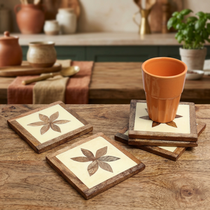 Juego de Posavasos de Madera con Incrustaciones Florales Hechas a Mano, Estilo Clásico Elegante, Decoración de Mesa, Madera Natural Gruesa, Protector de Bebidas - Product Image 1