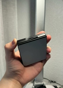 Clásico Bestseller SG Z Flip5 Versión Global Desbloqueada, Teléfono Inteligente Plegable de 6.7 Pulgadas con Doble SIM y 5G - Product Image 2