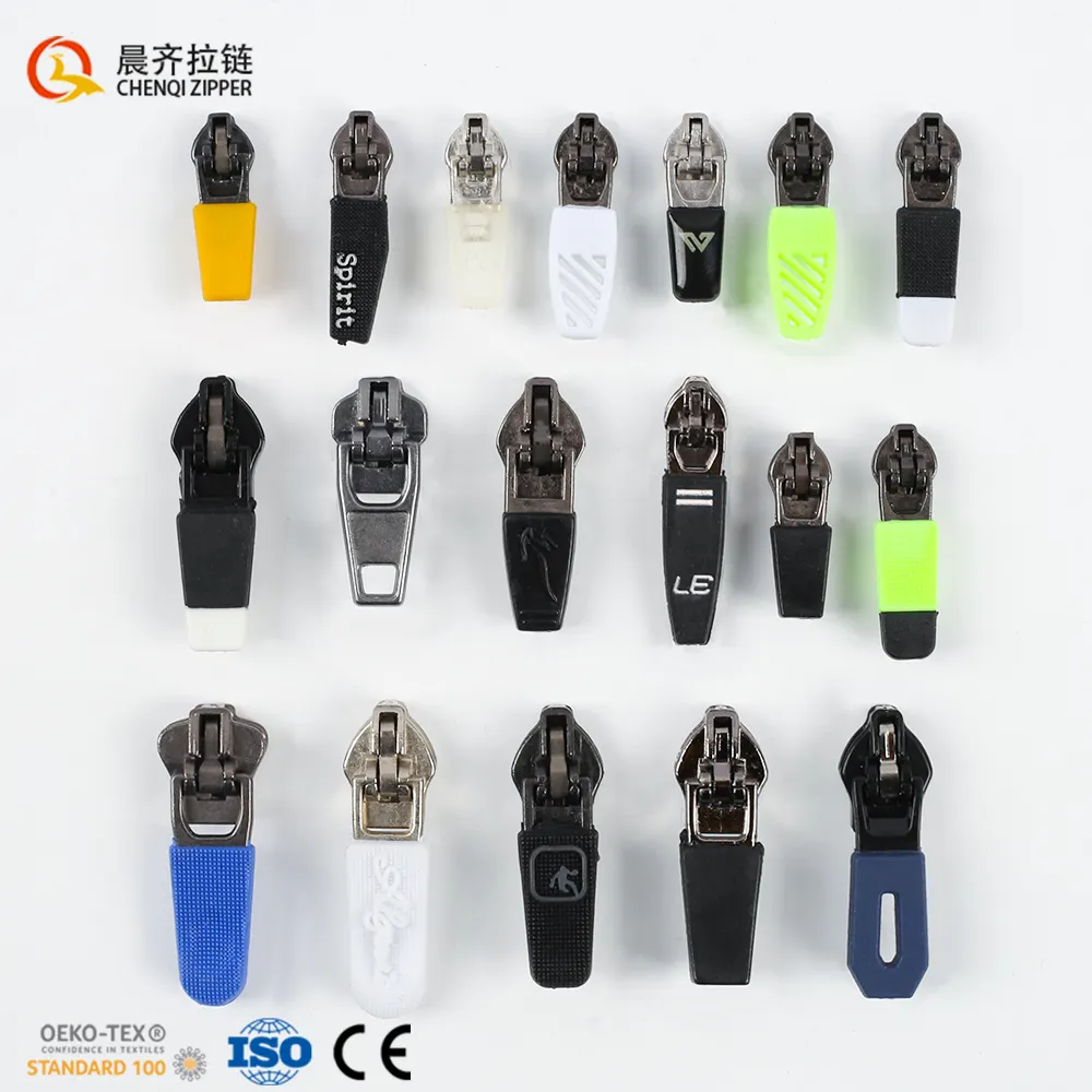 Chenqi venta al por mayor Logotipo de diseño rápido moldeado colorido personalizado tirador de cremallera de goma Bloqueo de resorte deslizadores de cremallera para ropa