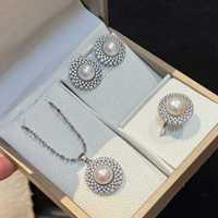 Ensemble de 3 pièces Sunflower, collier, boucles d'oreilles et bague en perles d'eau douce de haute qualité 9-10 mm - Bijoux fins, neufs et élégants