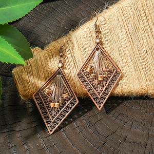 Boucles d'oreilles pendantes bohèmes à pompons en alliage plaqué bronze antique pour femme, bijoux de mode pour soirée - Product Image 3