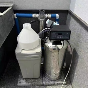 Système commercial d'eau adoucie par échange d'ions avec un débit de 1 tonne/heure et réservoir de sel de 70 <span class=keywords><strong>litres</strong></span> avec résine de qualité alimentaire - Product Image 3