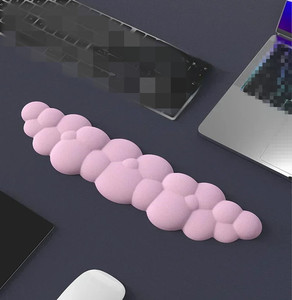 Support de poignet en forme de nuage en gros, matériau souple, mousse à mémoire de forme, base en PU, base antidérapante en caoutchouc, pour clavier et souris de bureau - Product Image 4