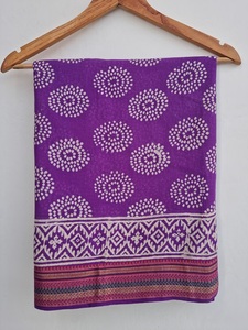Sarongs, paréos et foulards authentiques faits à la main en coton léger imprimé sur bois, vêtements de plage élégants pour femmes - Product Image 4
