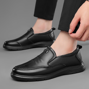 Mocassins en cuir pour hommes, à bout rond, respirants, avec semelle en caoutchouc, chaussures décontractées d'automne pour la conduite et le quotidien - Product Image 3
