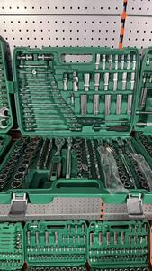 Kit d'outils de réparation automobile DIY 216 pièces, ensemble de clés à cliquet à alimentation manuelle, personnalisé OEM pour l'entretien de voitures, vélos et jardins, boîte à outils - Product Image 4