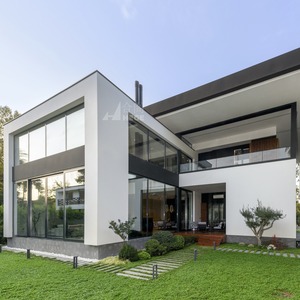 Modern Light Steel Frame Villa <b>Prefab</b> <b>House</b> 121+mph Wind Resistance Total Project Solution - Product Image 1