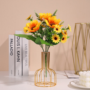 Bouquet de tournesols artificiels en soie, faits main, longue durée, style pastoral, pour la Saint-Valentin, décoration de table à la maison - Product Image 4