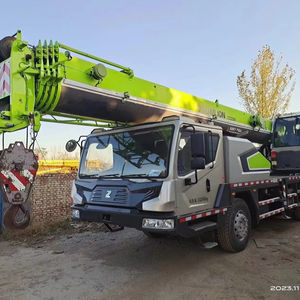 Grúa sobre Camión Zoomlion ZTC250A5-3 de 25T Usada de Alta Calidad, Componentes Confiables, Operación Eficiente para Trabajos de Ingeniería - Product Image 1