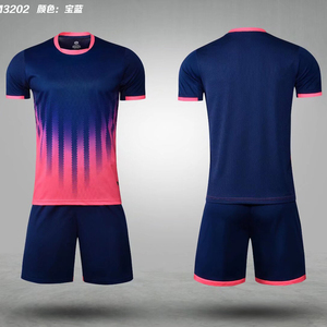 L'usine vend en gros des maillots de football, des uniformes de football pour hommes (fans et joueurs), et des uniformes de football pour enfants. - Product Image 4