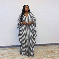Nouvelle Robe Kaftan BouBou Africaine Imprimée Rayée Noire et Blanche Col V Boutonnée Élégante Décontractée Grande Taille pour Femme – Collection Été 2026