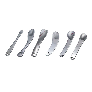 Spatola Cosmetica di Lusso in Metallo con Logo Personalizzato, Mini Cucchiaio per Massaggio Occhi in Zinco Anti-età Jingwang WS19001 - Product Image 4