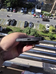 Smartphone Sonny Xperiia 1 VII 5G Noir avec triple objectif arrière, version anglaise - Product Image 4