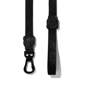 Correa para Perro Gotham, Negra, de Nailon Ajustable, con Clip Metálico para Pasear - Product Image 1