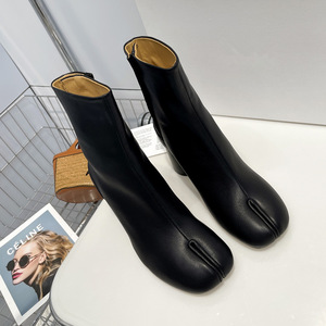 Bottes courtes pour femmes en cuir véritable de luxe, style Tabi, à talon haut, mi-montantes - Product Image 5