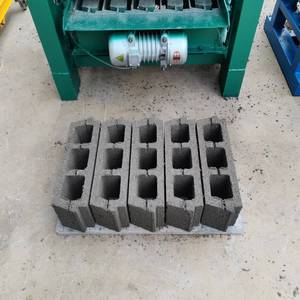 Mesin Pembuat Bata Beton Berongga Otomatis Efisien dengan Sistem Interlock, 600-700 Papan/Mesin Kerja - Product Image 4