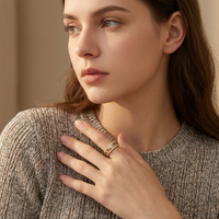 ZG Vintage Bunter Zirkon Breiter Ring Vergoldet Statement-Ring mit Gewelltem Rand für Partys