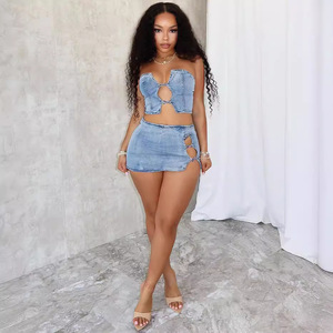 Promo Musim Panas Set Denim Wanita Terbaru Atasan Crop Top Tanpa Tali Seksi Model Berlubang Rok Mini Jeans Set 2 Potong Wanita - Product Image 1