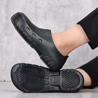Chaussures de chef antidérapantes pour hommes de qualité SRC, résistantes aux perforations, imperméables, résistantes à l'huile, semelle extérieure légère en EVA ; faciles à mettre et à enlever
