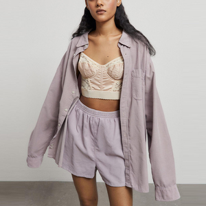 Logos personnalisés vente en gros femmes chemise en velours côtelé manches longues col rabattu bouton vers le bas coton <span class=keywords><strong>surchemise</strong></span> - Product Image 2