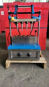 Machine semi-automatique pour <span class=keywords><strong>cornets</strong></span> <span class=keywords><strong>de</strong></span> crème glacée / Prix <span class=keywords><strong>de</strong></span> la machine à <span class=keywords><strong>cornets</strong></span> <span class=keywords><strong>de</strong></span> crème glacée / Machine à <span class=keywords><strong>cornets</strong></span> <span class=keywords><strong>de</strong></span> crème glacée - Product Image 4