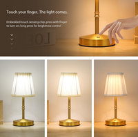 Lampe de table rechargeable à 3 niveaux de luminosité, en tissu plissé, or, pièce décorative pour la chambre à coucher et l'ambiance du salon