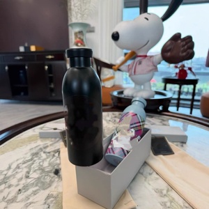 Botella térmica de acero inoxidable 304 de doble pared, azul y morado, con sensor de temperatura y cambio de color, ideal para regalo. - Product Image 4