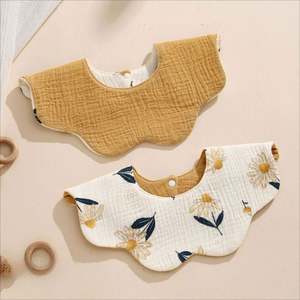 Bavoirs carrés pour bébé en coton biologique 100% sur le devant et en tissu éponge sur le dos, avec boutons-pression en plastique, personnalisables en usine - Product Image 4