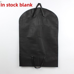 <span class=keywords><strong>Housse</strong></span> de costume non tissée en stock, <span class=keywords><strong>housse</strong></span> anti-poussière pour vêtements, cintre pour tenues de cérémonie, <span class=keywords><strong>housse</strong></span> de rangement grande taille pour robes de mariée et costumes - Product Image 1