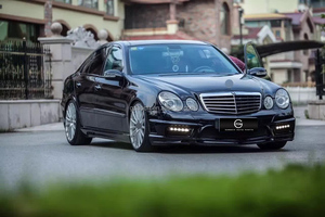 Kit Paraurti di Alta Qualità per <span class=keywords><strong>Mercedes</strong></span> <span class=keywords><strong>Benz</strong></span> Classe E <span class=keywords><strong>W211</strong></span> Aggiornamento a Body Kit WALD in VTR Paraurti Anteriore Minigonne Laterali Paraurti Posteriore - Product Image 4