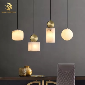 Moon Artistic Pendant Light Lustre décoratif télécommandé pour mariage ou salon Design de planète de taille moyenne - Product Image 3