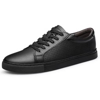 2026 OEM ODM Vente en gros Chaussures de skate et baskets décontractées quotidiennes pour hommes, légères, confortables, respirantes, en cuir blanc ajouré, à lacets