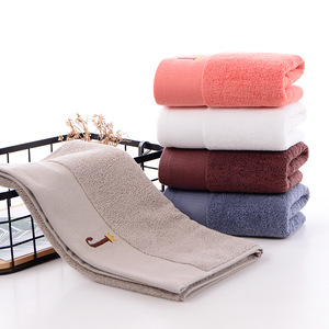 Toalla Facial de Algodón Puro Kim Ryan 34x74 cm, Gruesa y Absorbente con Logotipo Bordado para Uso en el Hogar y Hoteles - Product Image 3