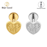 Bijou de piercing labret en titane plaqué or, motif cœur lettre KISS ME, filetage interne, 16G, dos plat, pour cartilage, boucle d'oreille et piercing de lèvre
