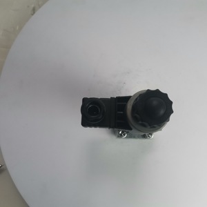 GZ3 HAWE รุ่นนั่งแบบปรับทิศทางได้ GZ3-12-GM24 - Product Image 1
