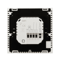Thermostat tactile programmable convivial avec affichage clair pour le contrôle de la température ambiante, idéal pour les systèmes de chauffage au sol par eau.