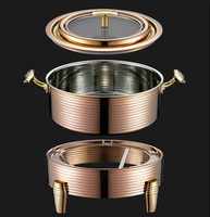 Luxe ronde roestvrijstalen chafing dish buffetwarmer met glazen deksel, geschikt voor catering, hotels, restaurants en banketten.