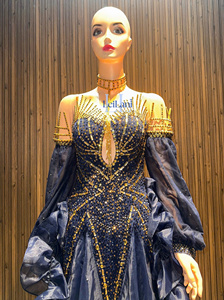 Robe de bal de luxe pour femme, épaules dénudées, manches longues bouffantes, en organza, avec strass haut de gamme - Product Image 6