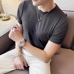 T-Shirt Slim Fit a Maniche Corte per Uomo, Maglia Sottile Elasticizzata con Collo Tondo, Top Casual Trendy per Uso Quotidiano - Product Image 1