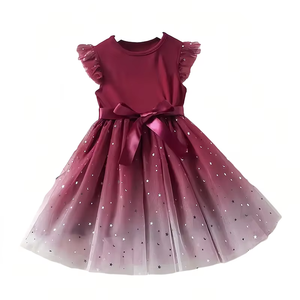 Gaun Putri yang Dapat Disesuaikan untuk Anak Perempuan, Gaun Berlapis dengan Lengan Mengembang dan Pola Titik yang Imut untuk Pesta Anak-anak. - Product Image 3