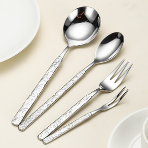 Ensemble de couteaux et fourchettes à steak en acier inoxydable 304 avec manche à motif pierre et finition miroir pour usage hôtelier et en restaurant - Product Image 4