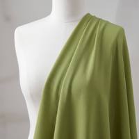 Tissu satiné texturé en faux acétate 100% polyester, 136 GSM, adapté à la personnalisation de robes de cérémonie, vêtements en satin.