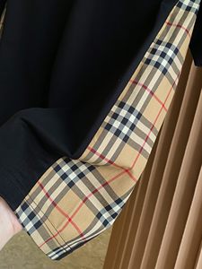 เสื้อยืดแขนสั้นลายตาราง Burberry สีดำลำลอง ระบายอากาศได้ดี ผลิตจากผ้าฝ้าย 100% สำหรับผู้ชาย ขายส่งจากโรงงาน - Product Image 3